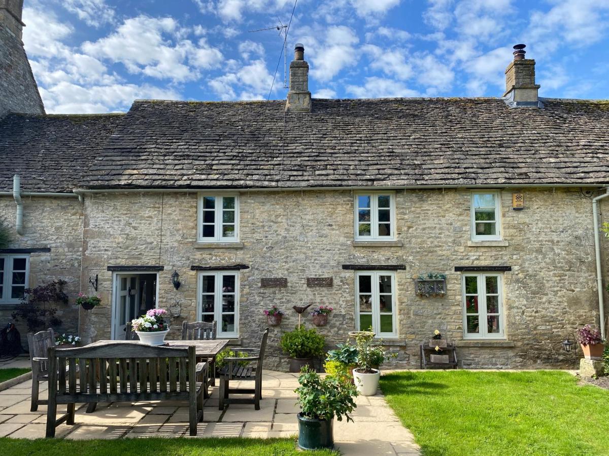 Newmans Cottage เบอร์ฟอร์ด ภายนอก รูปภาพ